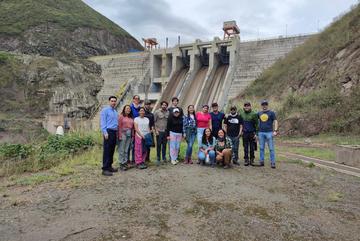 Visita técnica las centrales de generación de energía eólica Minas de Huascachaca e hidroeléctrica Minas San Francisco